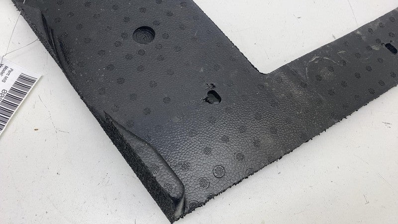 168465000B ⭕ 24-25 Tesla Cybertruck Rear Bumper Bracket Foam Piece Center Left 1684650-00-B