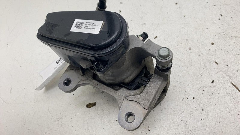⭕2022 Rivian EDV-700 Van Rear Right Caliper w/ Brake Hose Line RH PT00