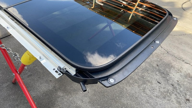 E2 43R-005013 ⭕ 2011-2016 Mini Cooper Countryman Front & Rear Panoramic Sunroof Glass Assembly
