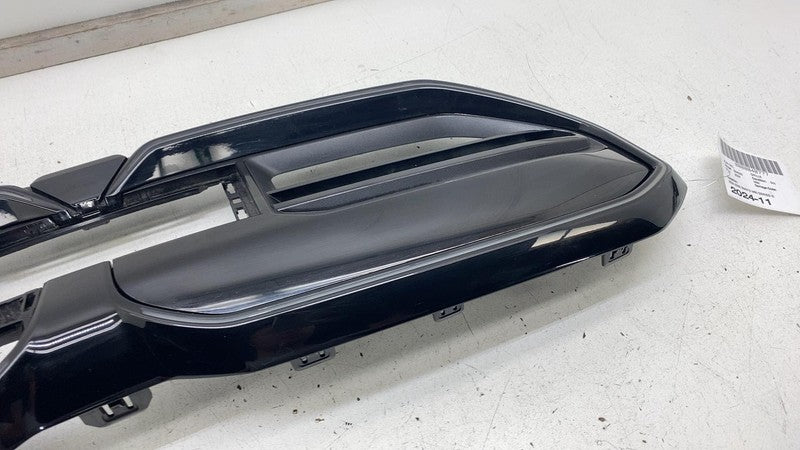 ⭕2024 2025 BMW 5-Series I5 M5 M60 Front Bumper Center Upper Grille 511