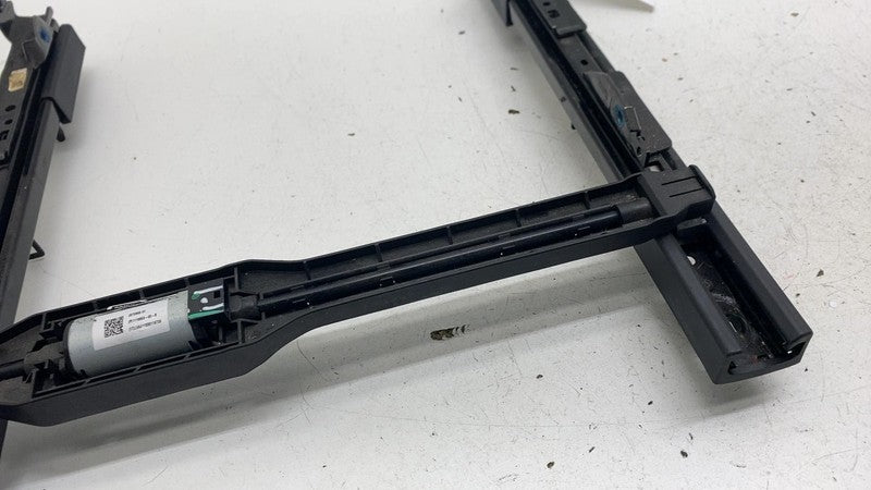 ⭕ 17-23 Model 3 M3 Front 1st Row Seat Adjuster Motor w/ Rail Track 111