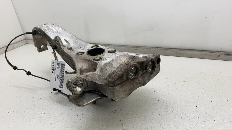 600701800C 12-15 Model S Front Right Spindle Knuckle w/ Wheel Hub & Sensor RWD 6007018-00-C