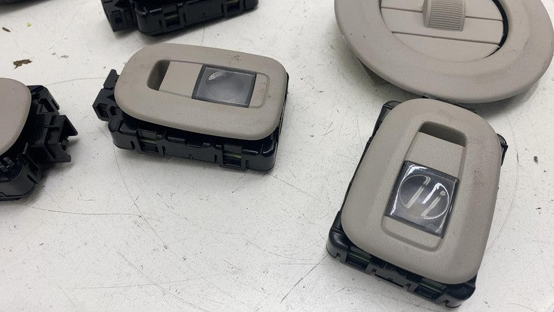 8T0881608D ⭕17-24 Chrysler Pacifica SET of Roof Dome Light + Noise Reduction Mic + Air Vent