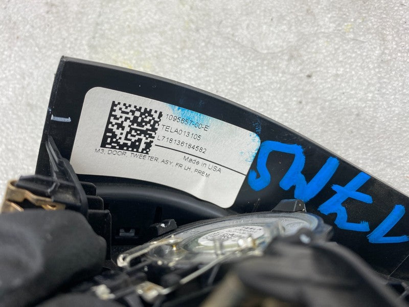 1095657 00 E ⭕ 2017-2023 Model 3 Front Side Audio Tweeter & Speaker Cover Left 1095657-00-E