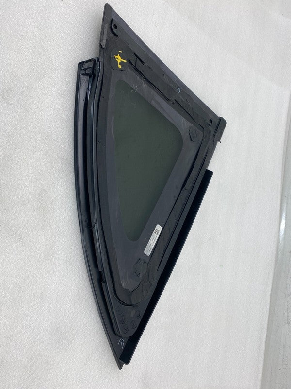 E4 43R-000073 ⭕ 20-23 Model Y Rear Passenger Side Quarter QTR Window Glass Right 1673554-00-B