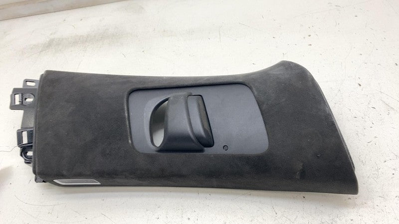 103595400A ⭕ 2016-2020 Tesla Model X Upper Side RH B-Pillar Trim Cover Right 1035954-00-A