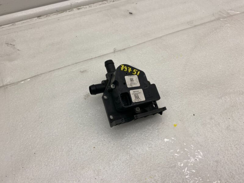 600737000E 2012-2020 Tesla Model S X Coolant Pump Cooling Valve Actuator 4-Way 6007370-00-E