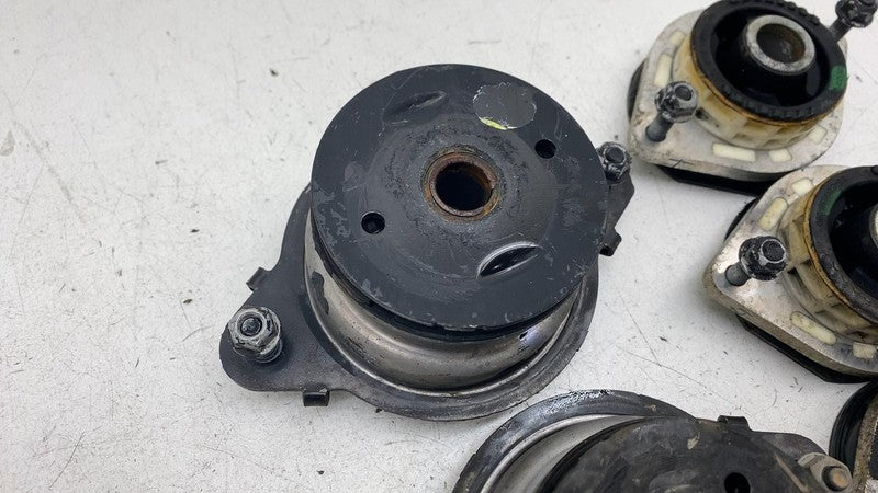 ⭕ 2019 2020 2021 2022 2023 2024 Ram 3500 Body Hold Down Cushion Mount