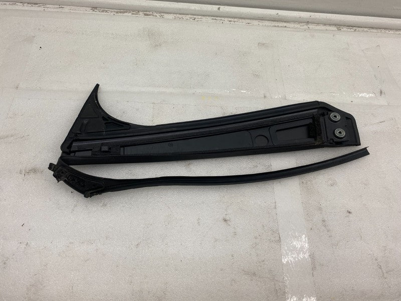 103236300C ⭕ 16-20 Model X B-Pillar Applique Glass Left Side LH w/ Rubber Seal 1032363-00-C