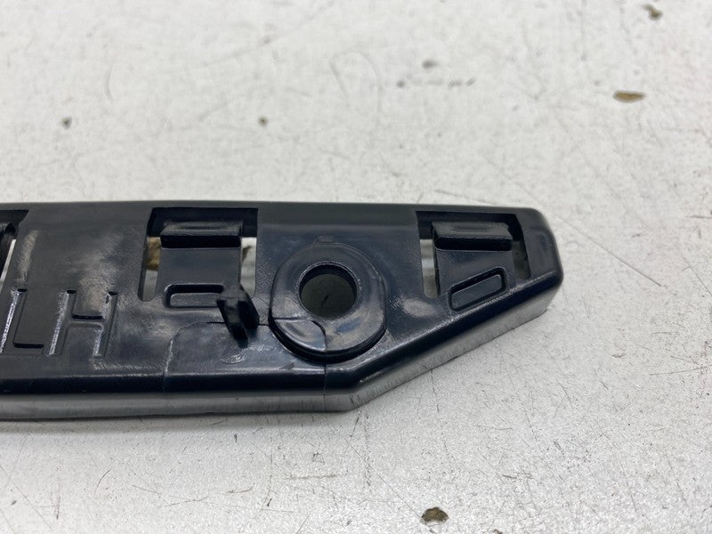 1084181 00 E 17-23 Tesla Model 3 Front Left Bumper Fascia Side to Fender Bracket 1084181-00-E