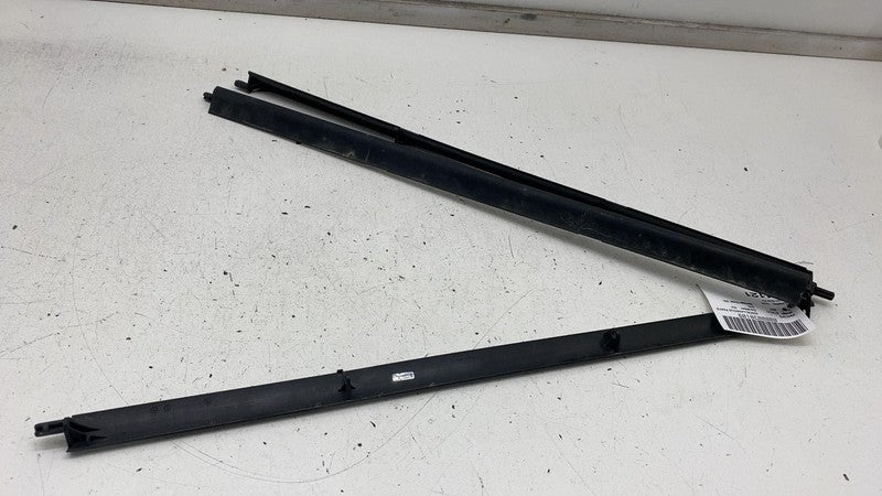 E16-105309-00 ⭕ 2019-2023 Audi E-Tron Quattro Intercooler Air Duct Guide Blinds Channel Blade