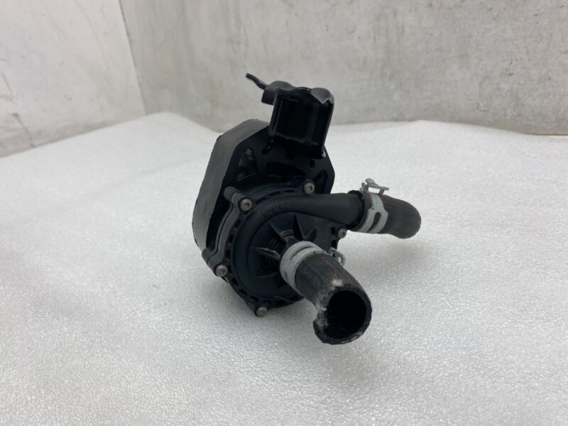 105723500F 2016-2020 Tesla Model S MS Electric Auxiliary Coolant Water Pump w/ Bracket Assy