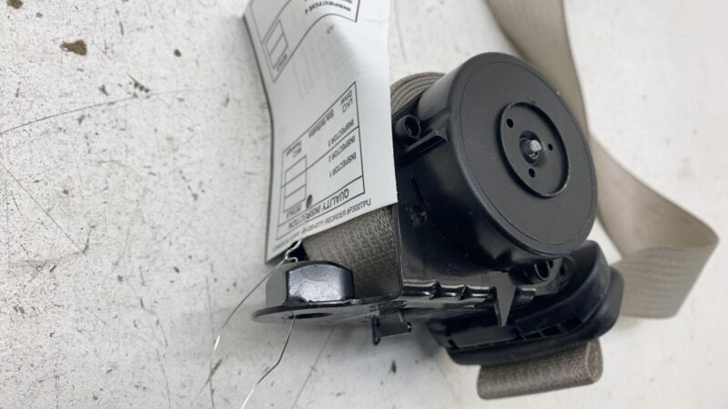 6EB031D2AE ⭕ 2017-2024 Chrysler Pacifica Rear 3rd Row Seat Belt Retractor Right 6EB031D2AE