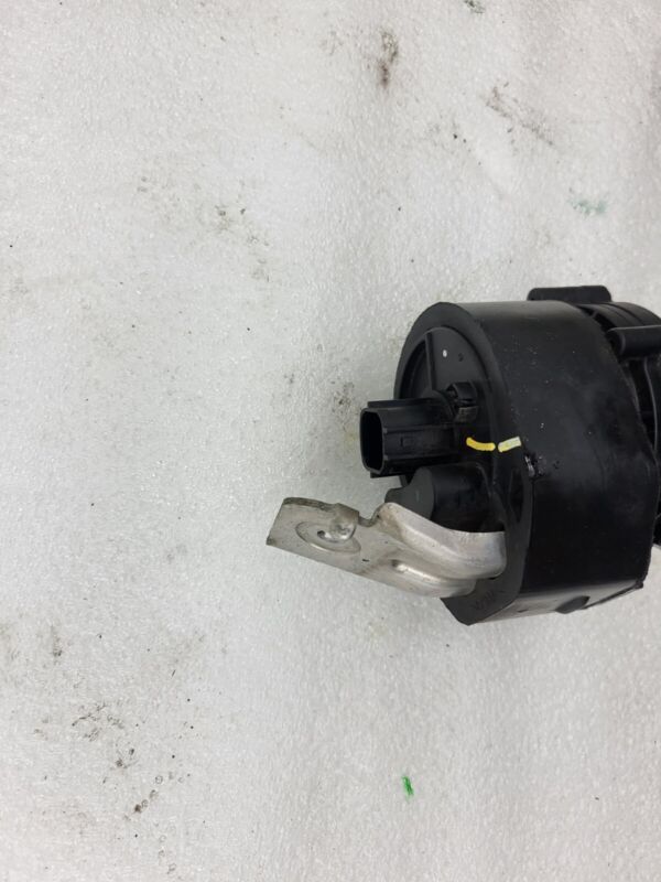 2016-2020 Tesla Model S MS Electric Auxiliary Coolant Water Pump w/ Bracket Assy