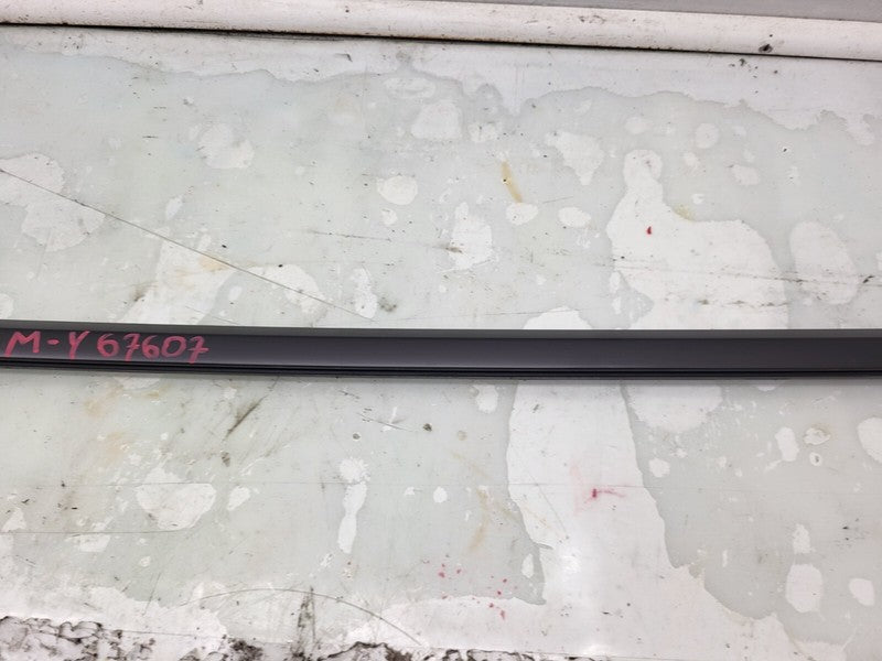 149571200B ⭕ 20-23 Model Y MY Rear Right Door Window Seal Molding Belt Strip 1495712-00-B