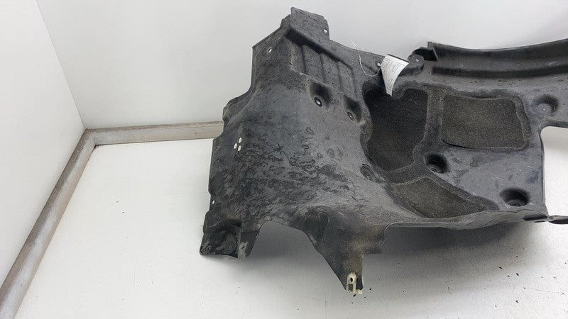 74850613 2018-2020 BMW 530E Front Passengrer Right Inner Fender Liner Splash Guard Shield