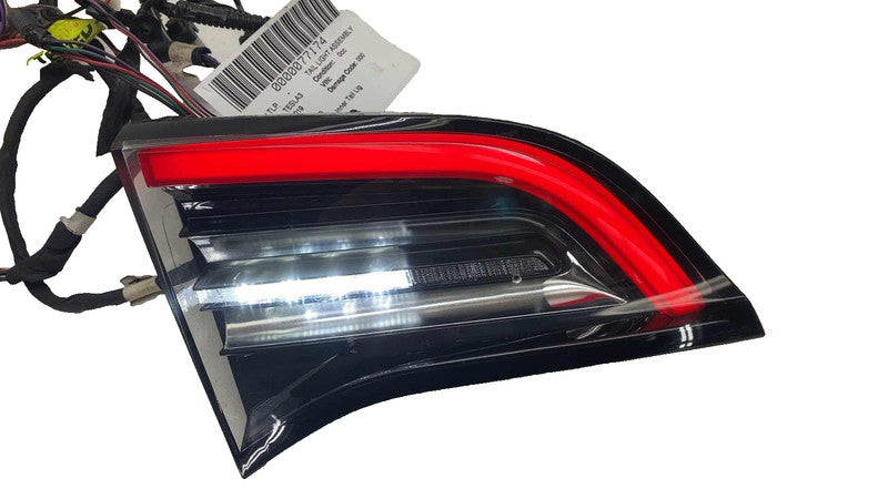 ⭕ 17-23 Tesla Model 3 Rear Left Inner Taillight LED Tail Lamp (3-Pin)