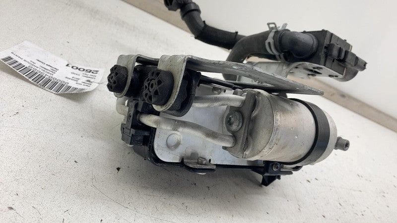 9109858 2018-2020 BMW 530e Engine A/C Coolant Air Conditioning Condenser w/ Drier & Pipe