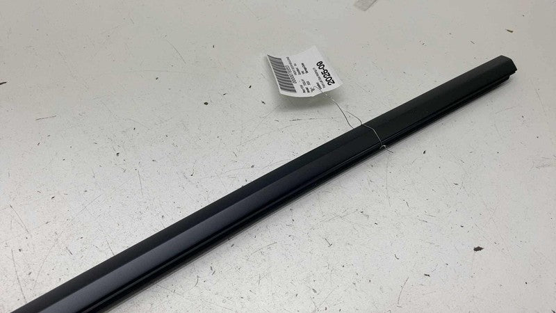149571200D ⭕20-24 Model Y Front Passenger Door Window Outer Belt Seal Right RH 1495713-00-D
