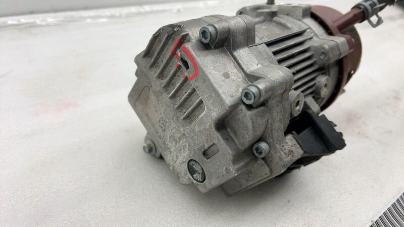 68529426 AD 2021 2022 2023 Jeep Wrangler Power Steering Reservoir Pump & Motor Assembly OEM