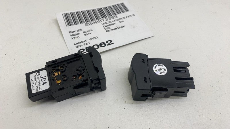 NH18664T0 ⭕07-15 Mazda MX-5 Miata Dash Instrument Panel Hole Stab Control Switch NH18664T0