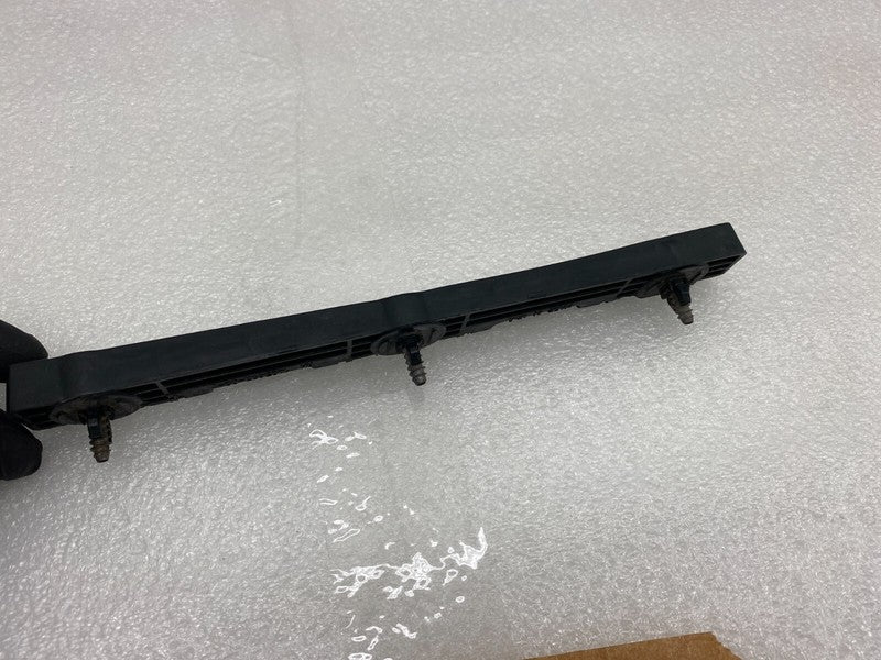 ⭕ 2012-2020 Tesla Model S Front Passenger Side Skirt Rocker Panel Bracket Right