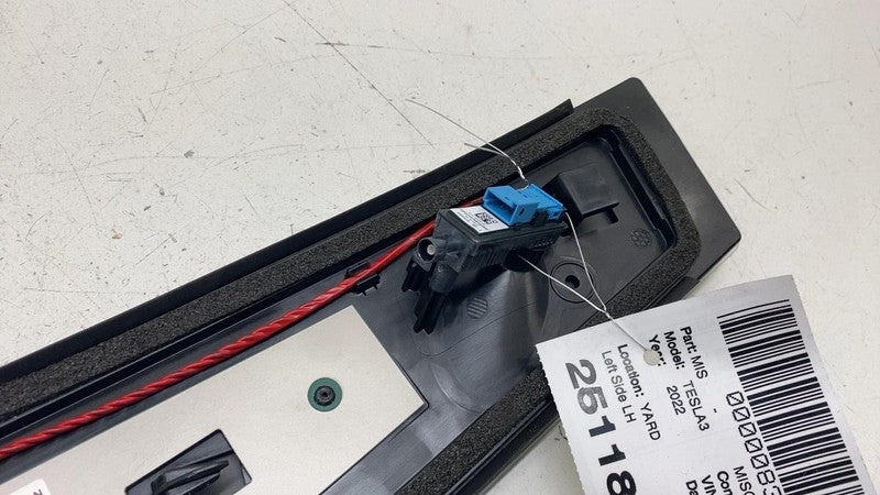 1100437-00-E ⭕ 2017-2023 Tesla Model 3 Left B-Pillar Applique Glass Trim Molding 1100437-00-E