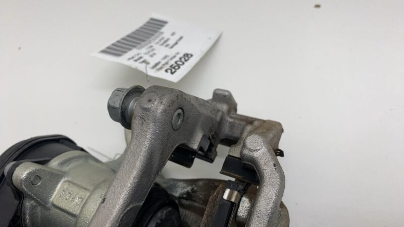 ⭕ 2019-2022 Toyota C-HR Rear Passenger Side Brake Caliper w/ Hose Line Right OEM