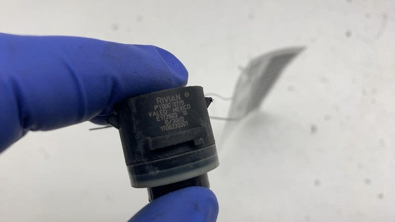 PT00013779 2022 2023 2024 Rivian R1S R1T Bumper Parking Sensor Valeo Gloss Black PT00013779