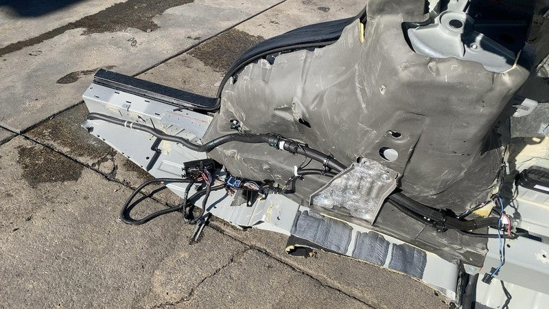 ⭕16-20 Tesla Model X MX Rear Right Quarter Fender Frame Panel Cutout Gray - PMNG