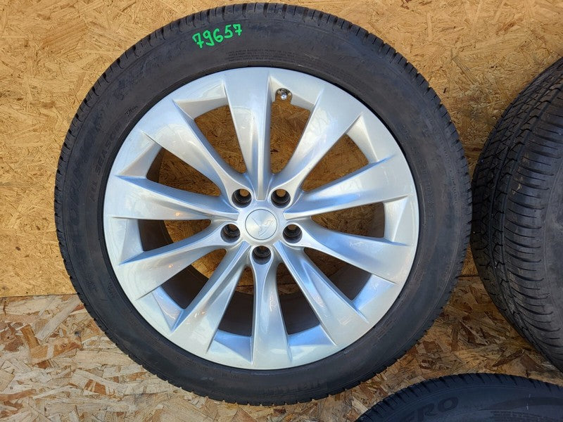 1027245 00 C ⭕ 2016-2020 Tesla Model X Wheel Rim 20x9.0 35MM (20x9.5 40MM) w/ Pirelli Tire x3