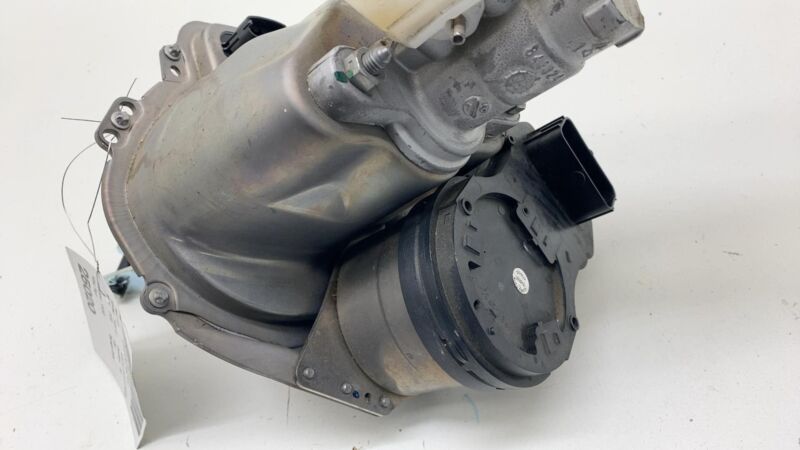1044671 99 F 2017-2023 Tesla Model 3 iBooster Power Brake Booster Master Cylinder & Reservoir