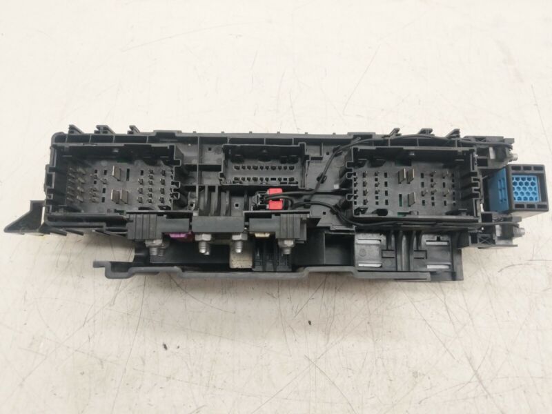 1034405 02 C ⭕ 16-17 Model X Junction Terminal Fuse Box Control Module & Cover 1034405-02-C