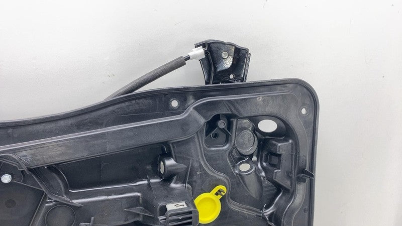 ⭕ 17-24 Chrysler Pacifica Front Passenger Door Window Regulator w/ Carrier Right