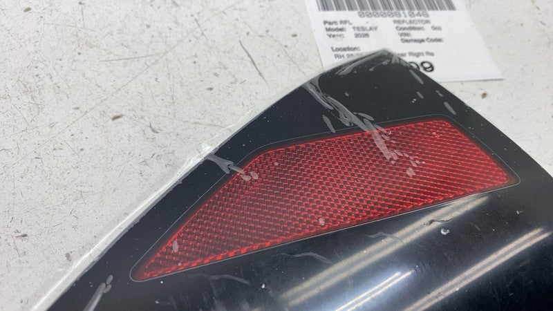 2029541-00 ⭕ 25-26 Model Y Rear Passenger Side Quarter Panel Reflector Right 2029541-00-B