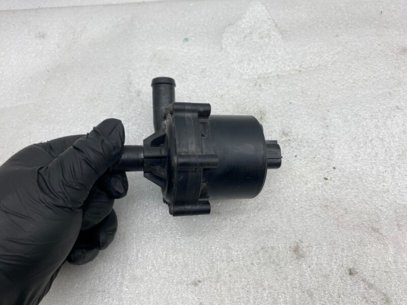 2016-2020 Tesla Model S X Front Auxilliary Electric Cooling System Coolant Pump