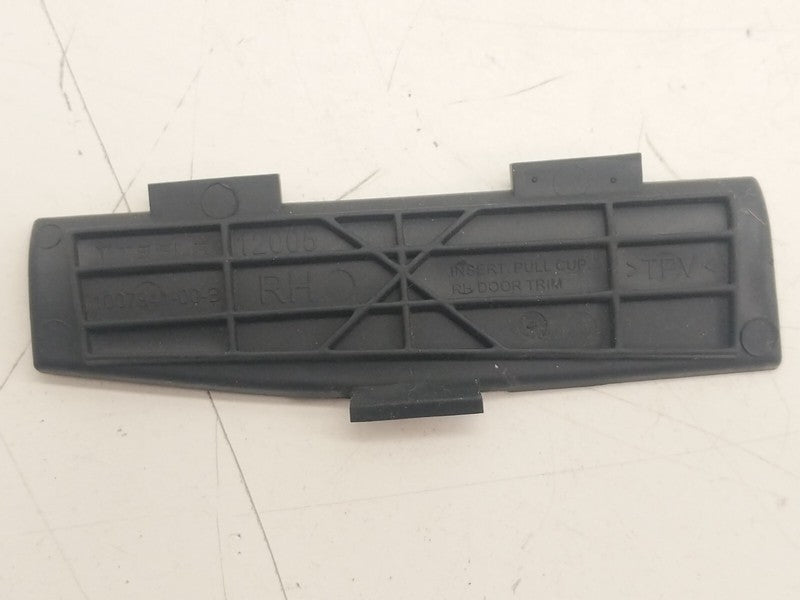1007941 00 B ⭕12-20 Model S Front Passenger Right Door Trim Pull Cup Insert Trim 1007941-00-B