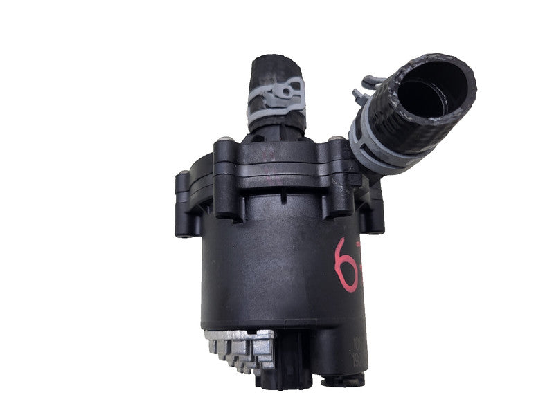 1067473-00-H ⭕ 2012-2020 Tesla Model S Coolant Water Pump Assembly Foam Isolated 1067473-00-H