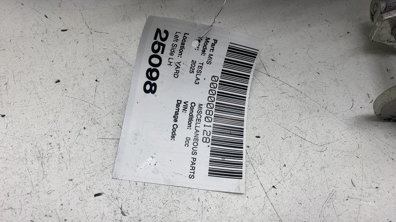 134406200B ⭕ 24-25 Model 3 Front Left Suspension Shock Strut Absorber w/ Upper Bracket RWD