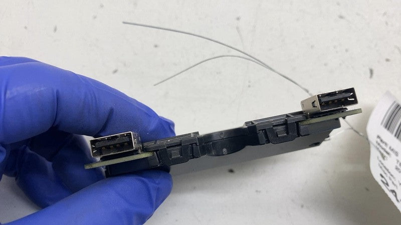 ⭕ 17-23 Tesla Model 3 Rear Generic USB/AUX Control Unit Hub Module 110