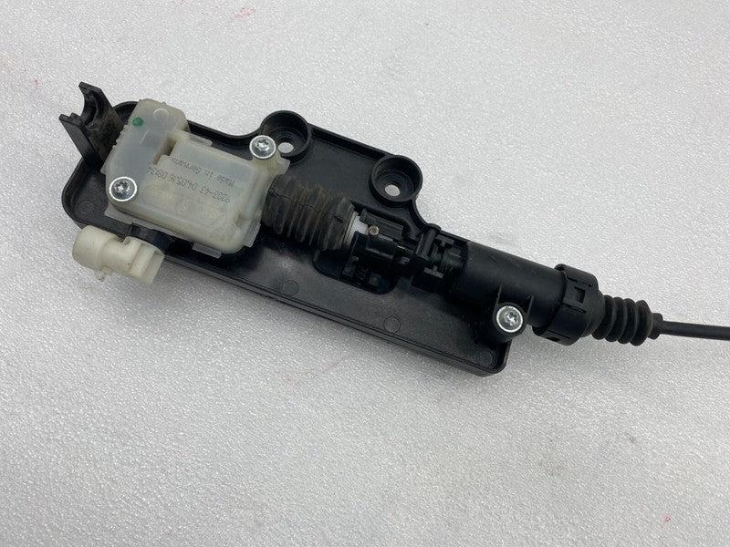 106181600B ⭕ 16-20 Model S X Front Left Secondary Hood Actuator Cable Release 1061816-00-B