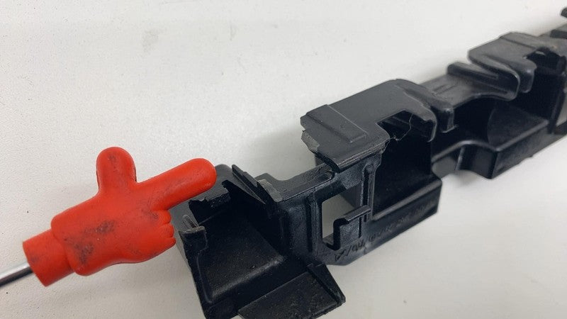 2018-2023 BMW 530e G30 Passenger Right Skirt Rocker Molding Support Br