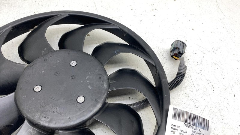 KD954002 ⭕ 2017-2022 Tesla Model 3 Radiator Cooling Fan Blade and Motor Assembly KD954002