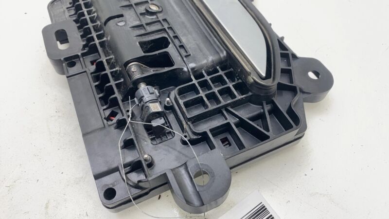 1100300-00-A 2016-2020 Tesla Model S MS Rear Passenger Side Exterior Door Handle Outer Right