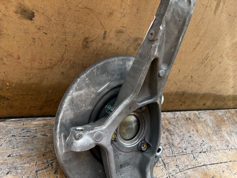 104431600E 17-23 Model 3 Front Right RWD Spindle Knuckle w/ Wheel Hub & Shield 1044316-00-E