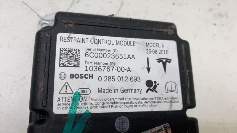 103676700A 16-20 Model X Safety Restraint Control Module Computer (Crash Data) 1036767-00-A