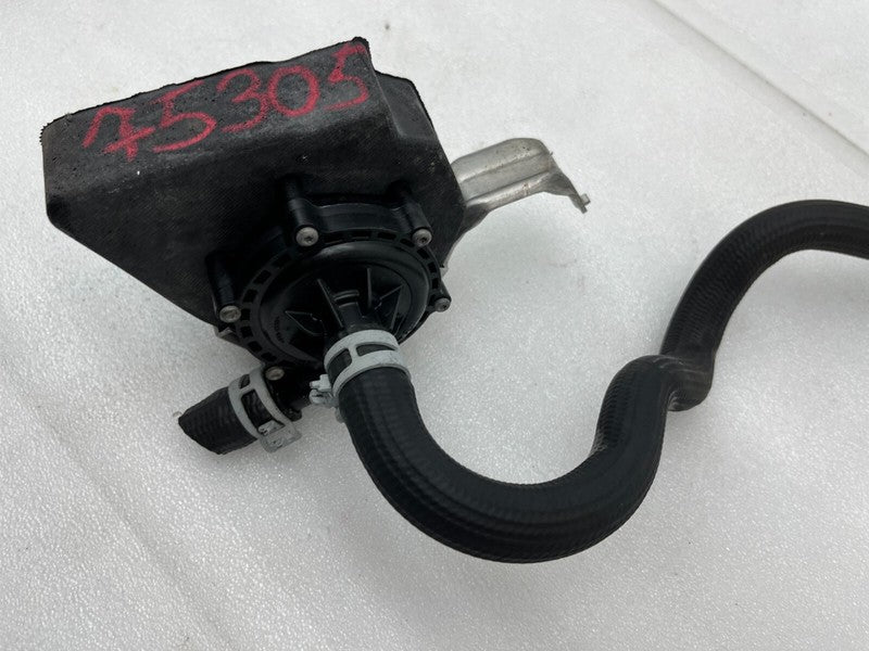 105747300F 2012-2020 Tesla Model S MS Auxiliary Water Coolant Pump w/ Coolant Hose Assembly