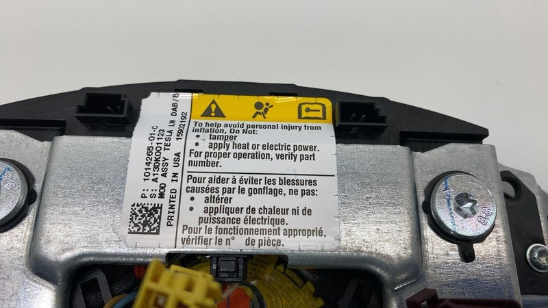 101426501C 2012-2015 Tesla Model S Steering Wheel Airbag Module w/ Retainer Plate Bracket