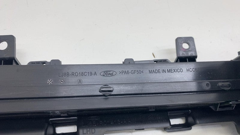 LJ8BR018C19A ⭕ 21-24 Mustang Mach-E Dashboard Center & Right Air Vent Grille LJ8B-R018C19-A