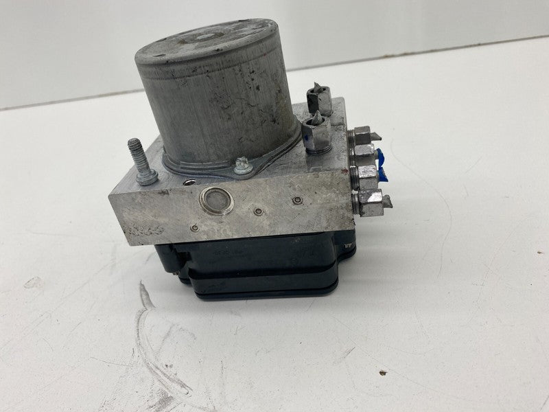 1044745 00 B ⭕ 20-23 Tesla Model Y Anti-Lock ABS Brake System Pump Unit Module 1044745-00-B